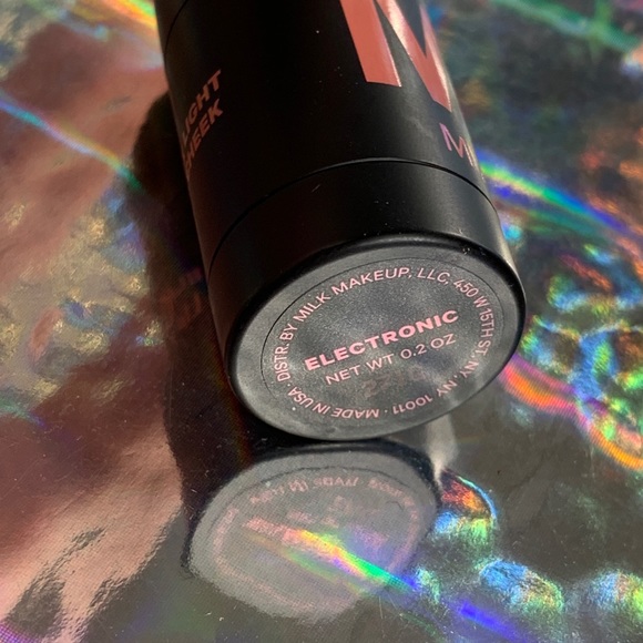 ITS RAVE SEASON!! MILK MAKEUP BLACKLIGHT KIT NIB - Picture 4 of 4